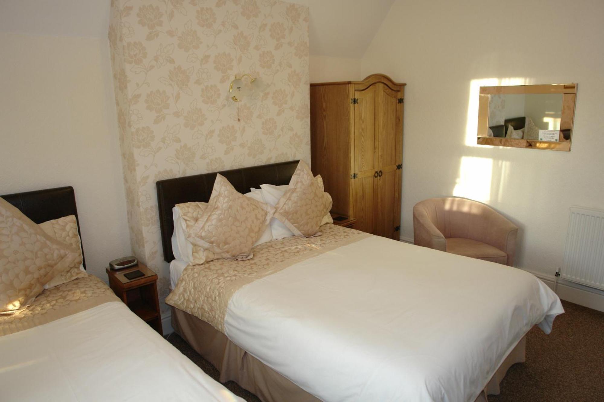 Cedar Lodge Λαντούντνο Δωμάτιο φωτογραφία